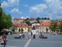 A Dobó István tér és a vár