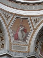 Szent György mozaikképe a kupola alatt